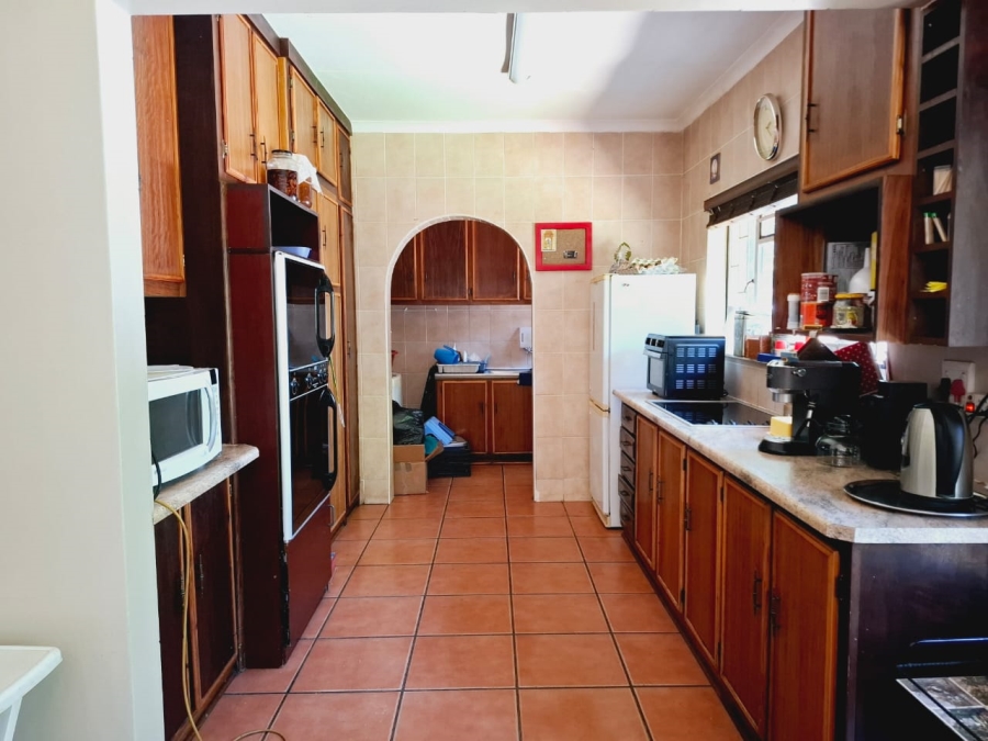 4 Bedroom Property for Sale in Pellissier Free State